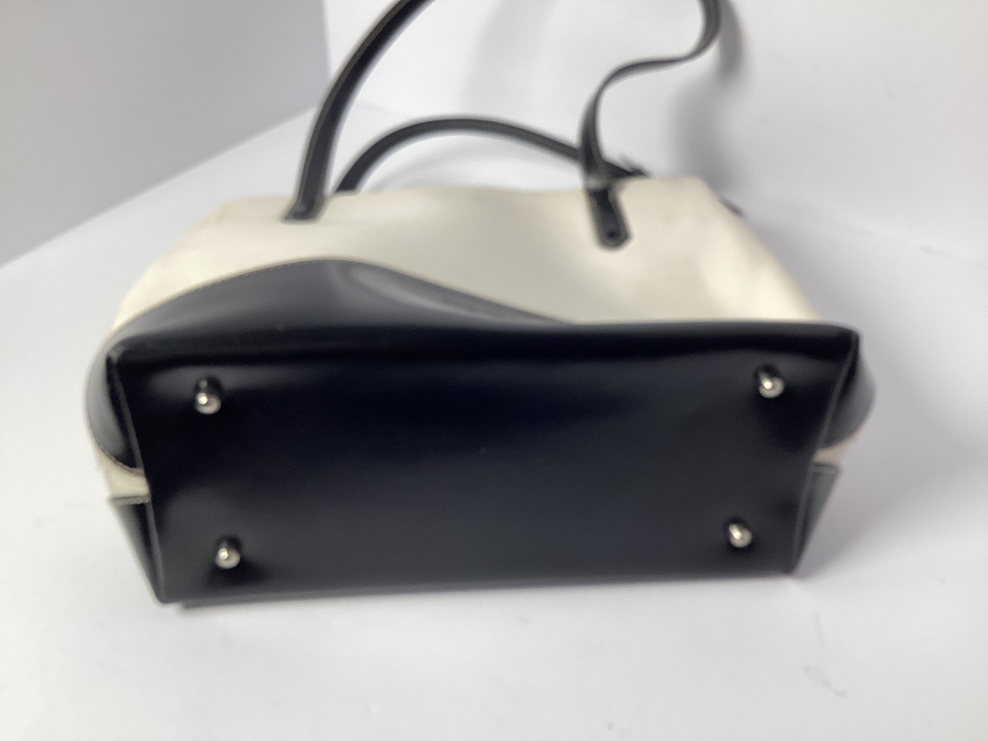 KATE SPADE STRAW LEATHER TAN/BLACK HANDBAG