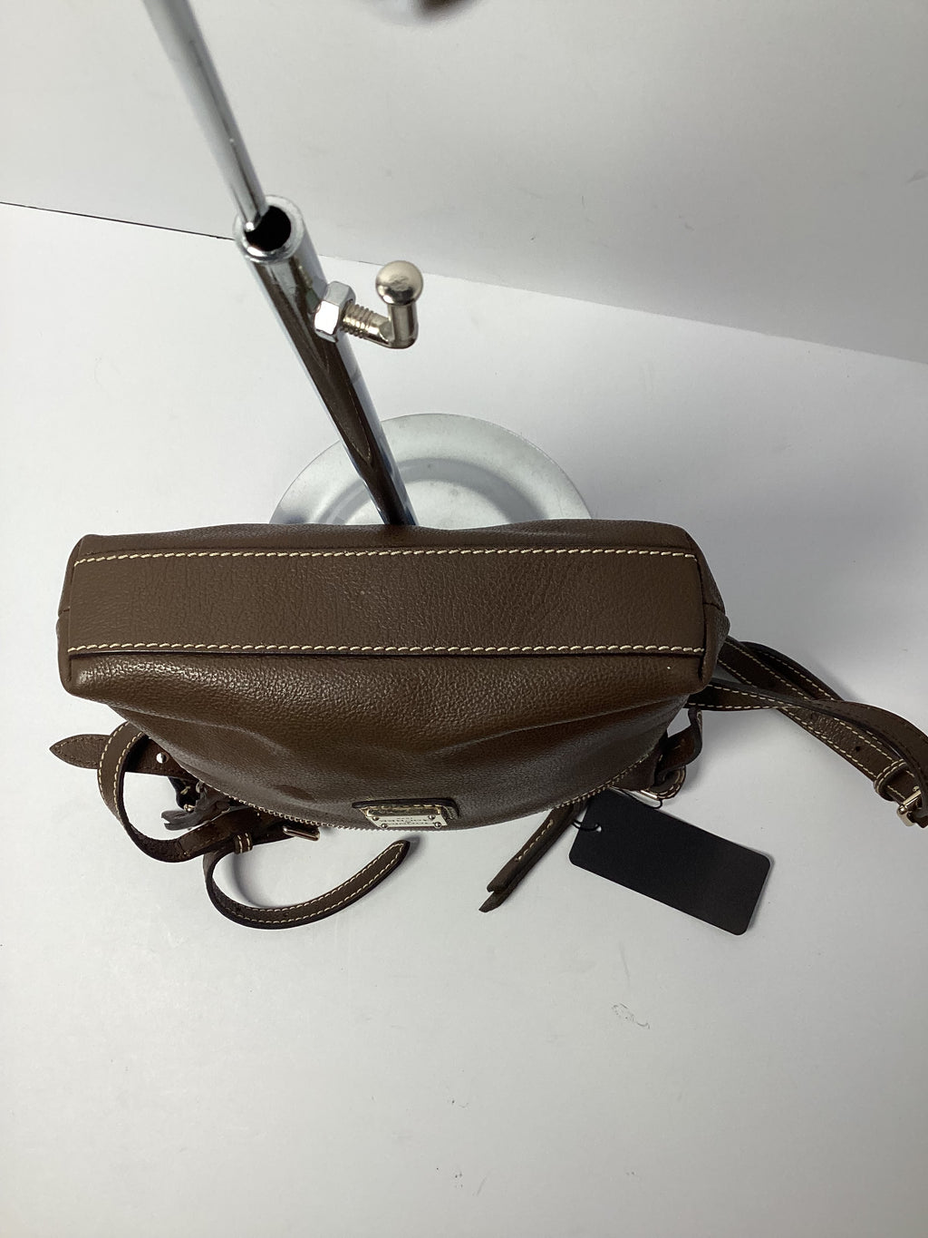 DOONEY & BURKE DB PEBBLE GRAIN LEATHER CROSSBODY BROWN