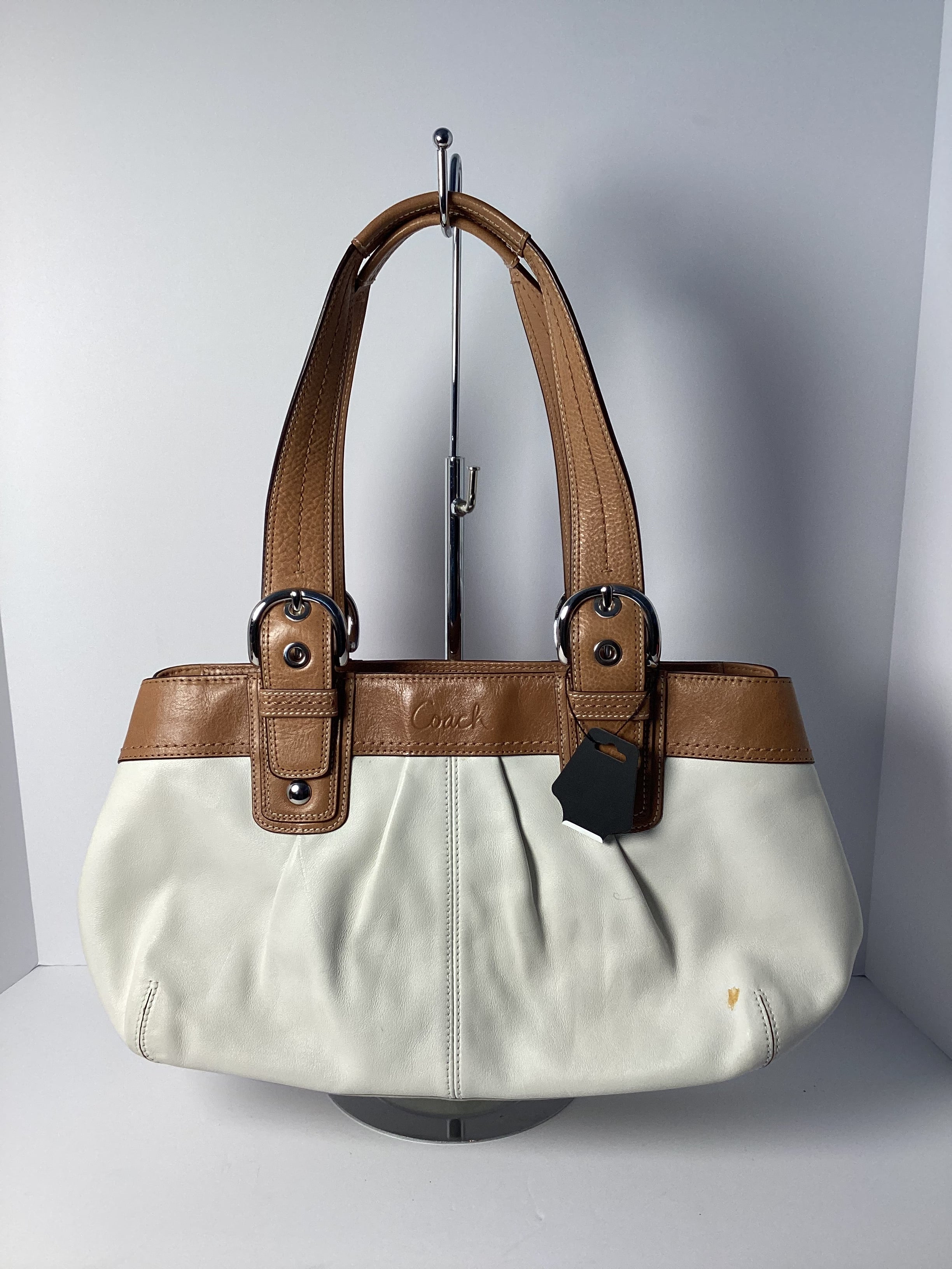 COACH LEATHER SOHO PLEATED IVORY AND TAN LEATHER SHOULDER BAG