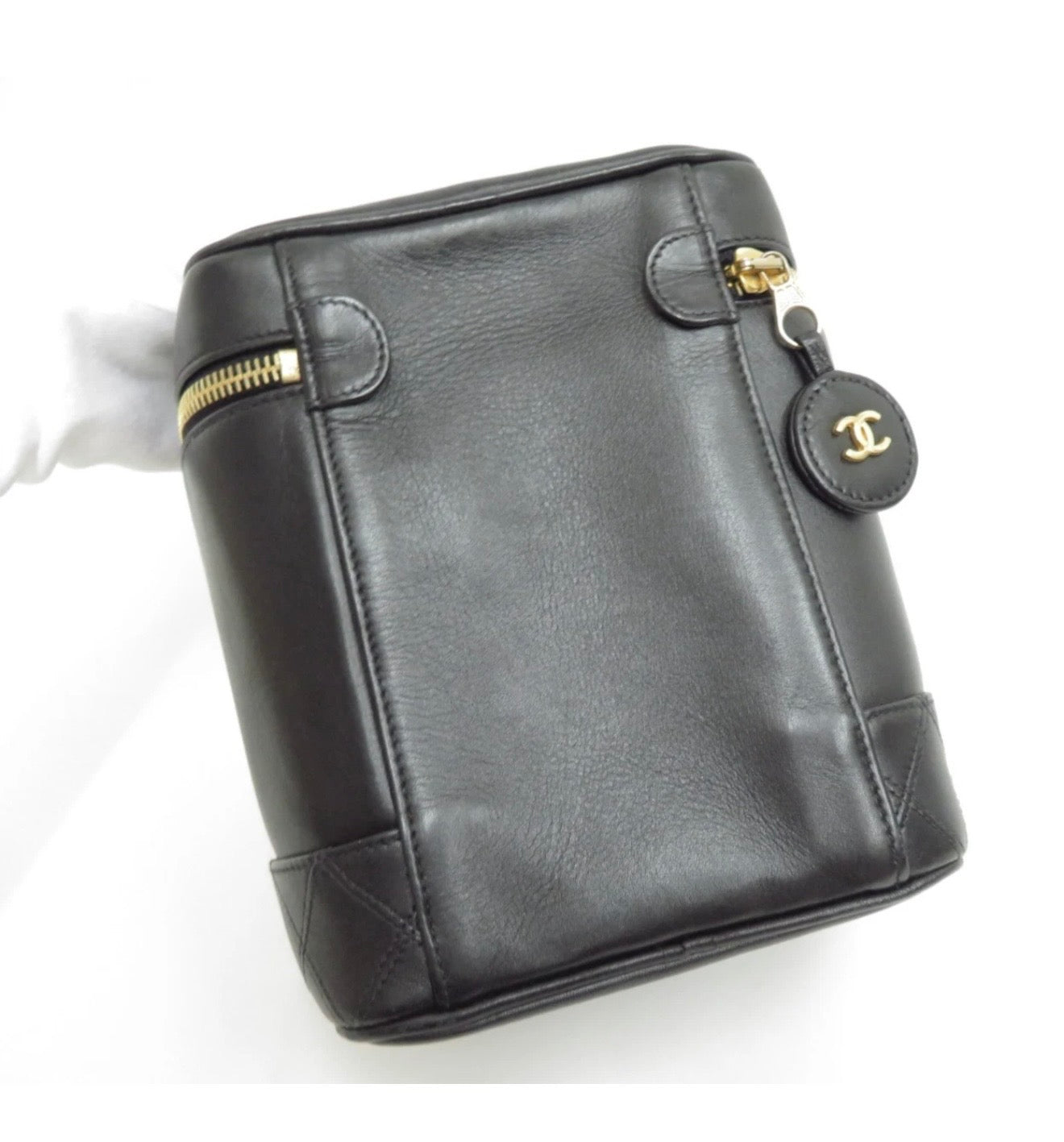 Authentic CHANEL Bicolore Leather Cosmetic Pouch Vanity Bag