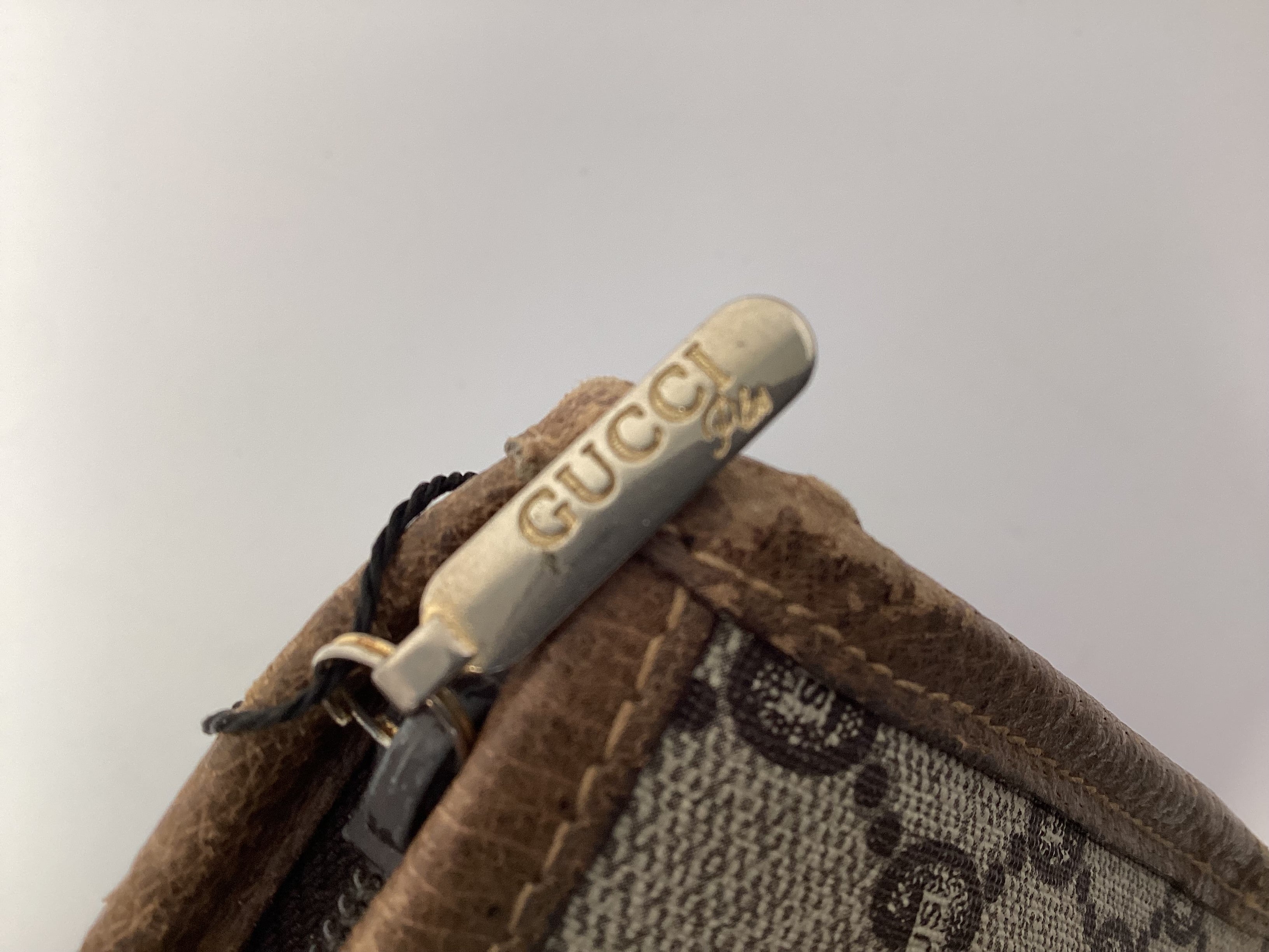 GUCCI GG PLUS CLUTCH W/ZIPPER FRONT POCKET