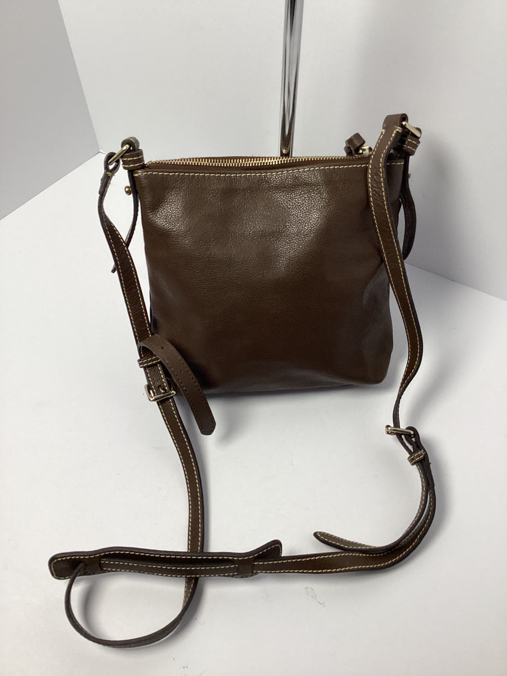 DOONEY & BURKE DB PEBBLE GRAIN LEATHER CROSSBODY BROWN
