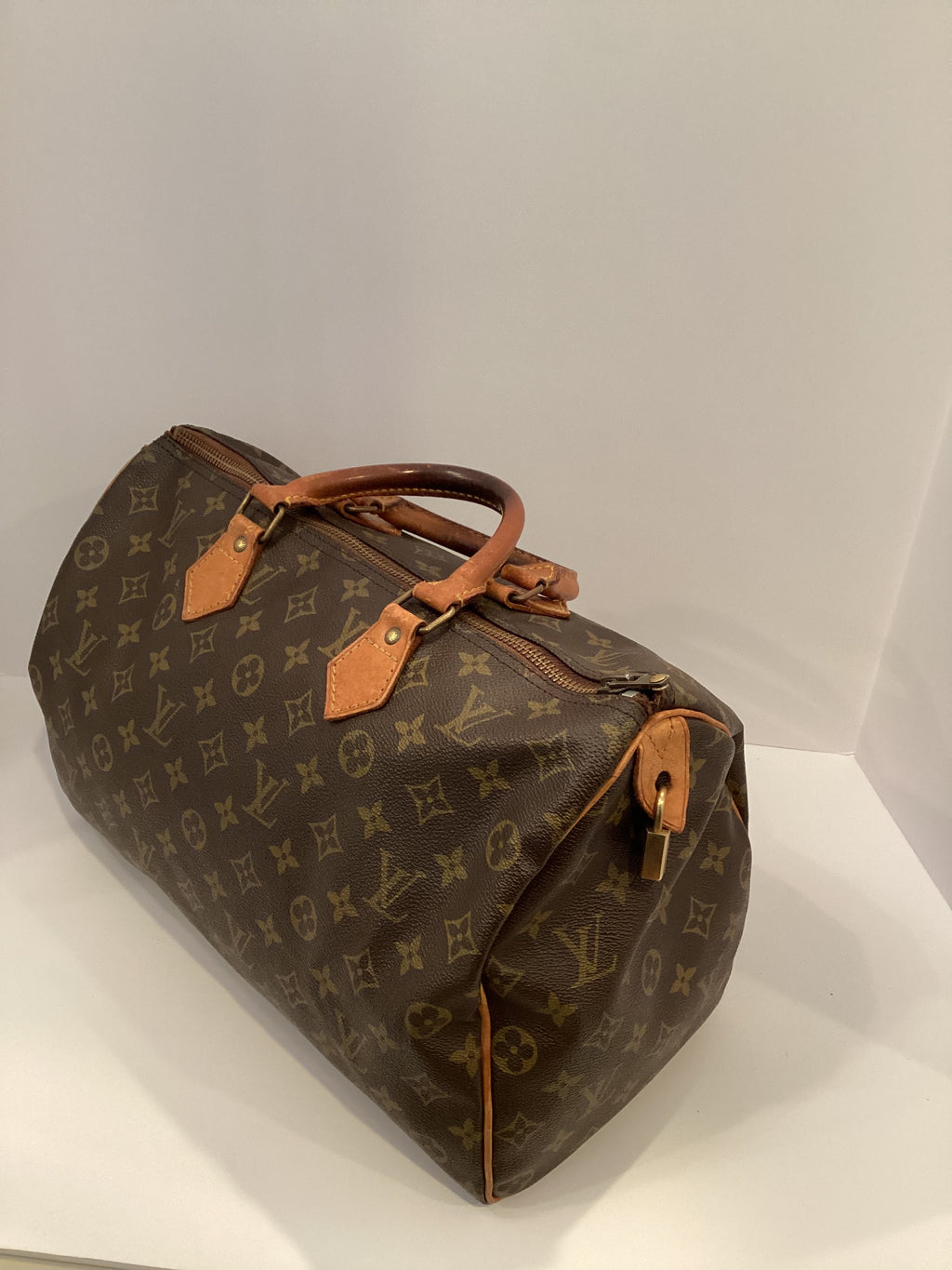 Louis Vuitton Monogram Speedy 35