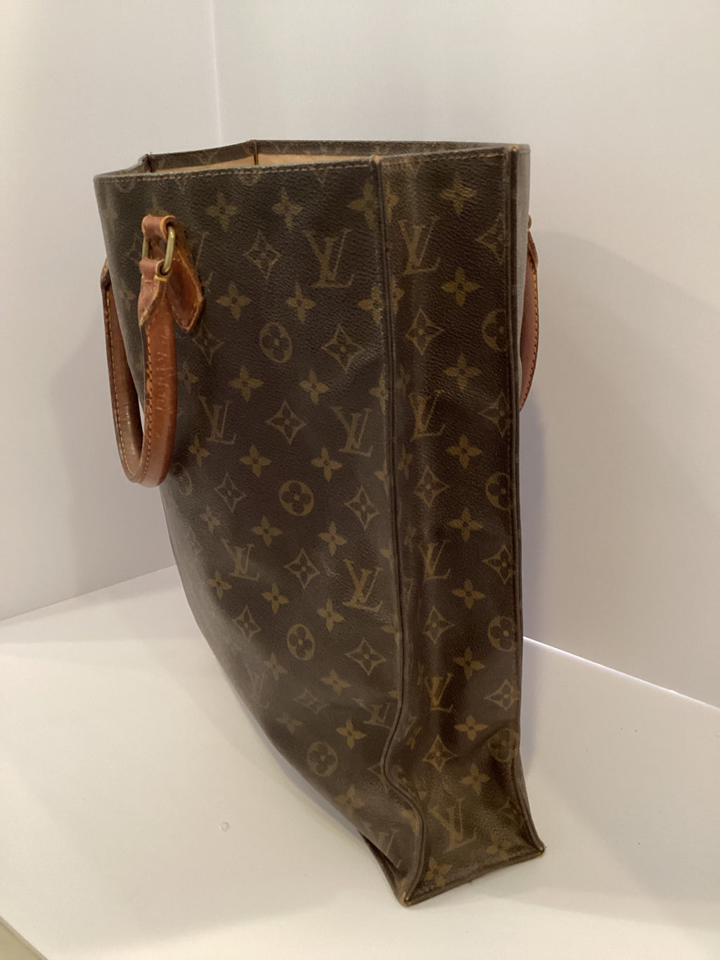 Louis Vuitton Monogram Sac Plat