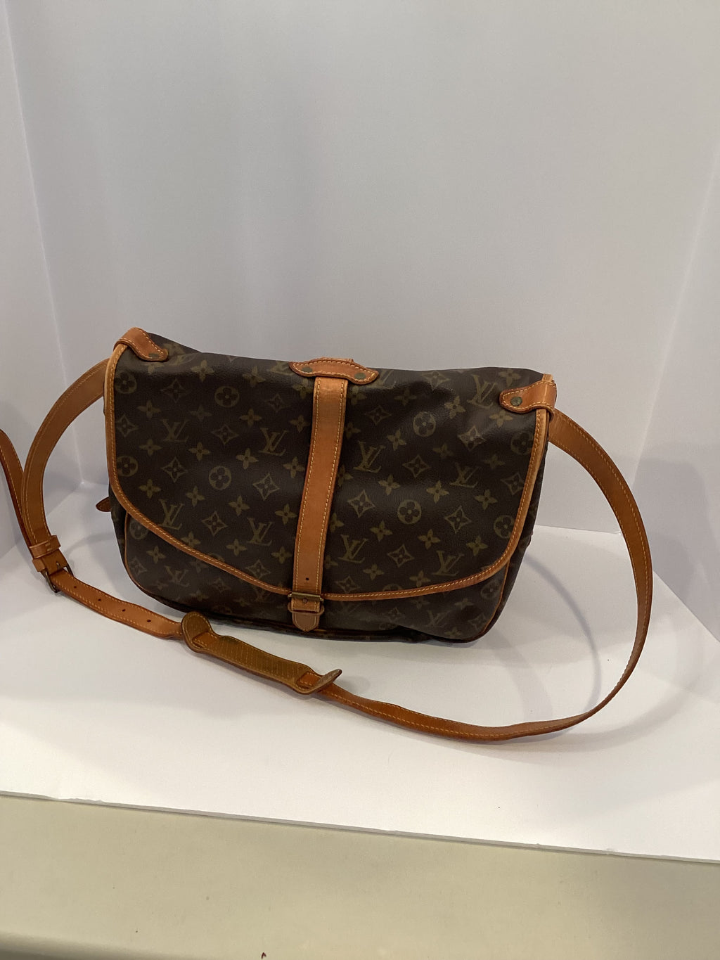 Louis Vuitton Crossbody bag Saumur 35 Brown Monogram