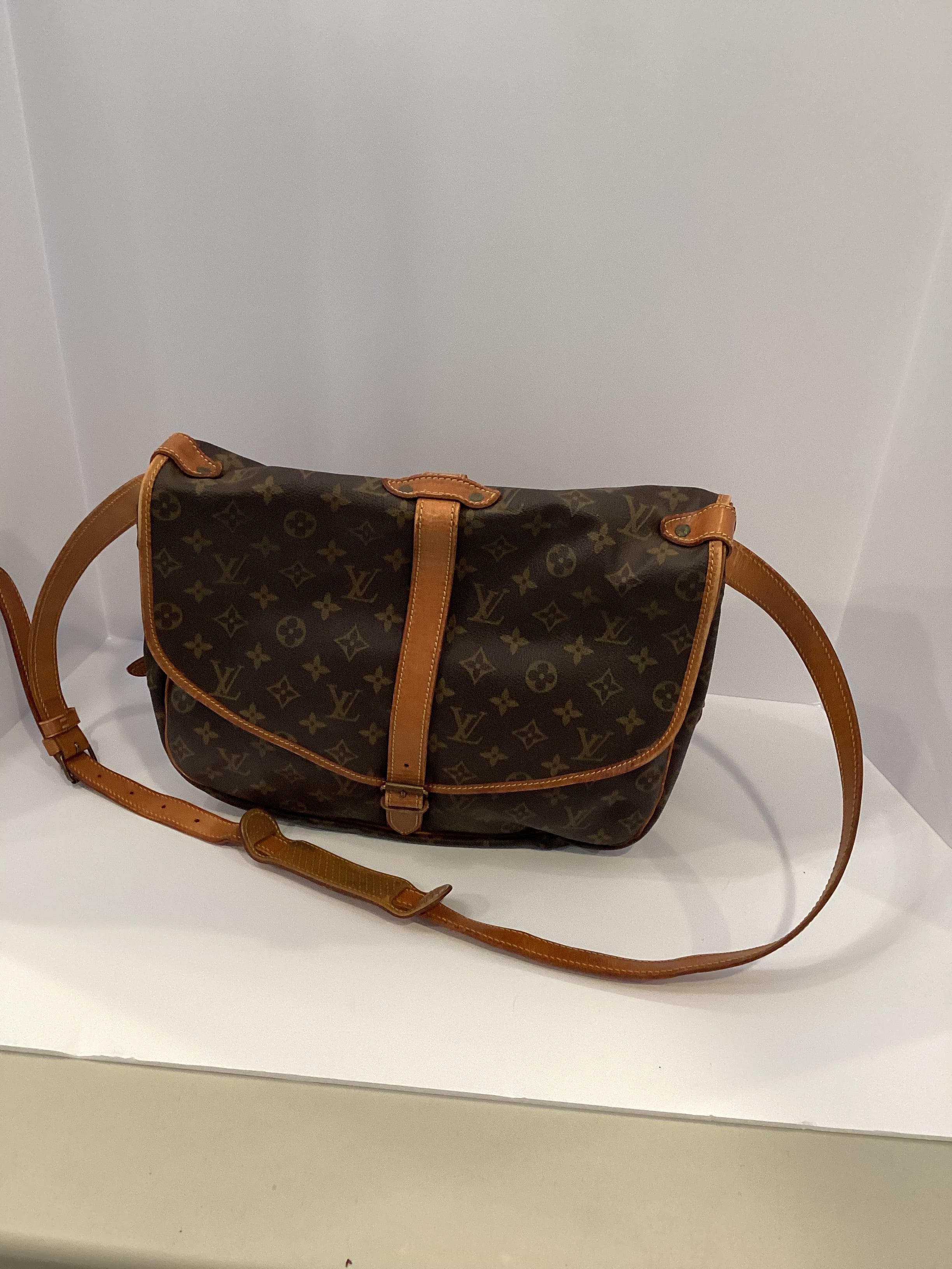 Louis Vuitton Crossbody bag Saumur 35 Brown Monogram