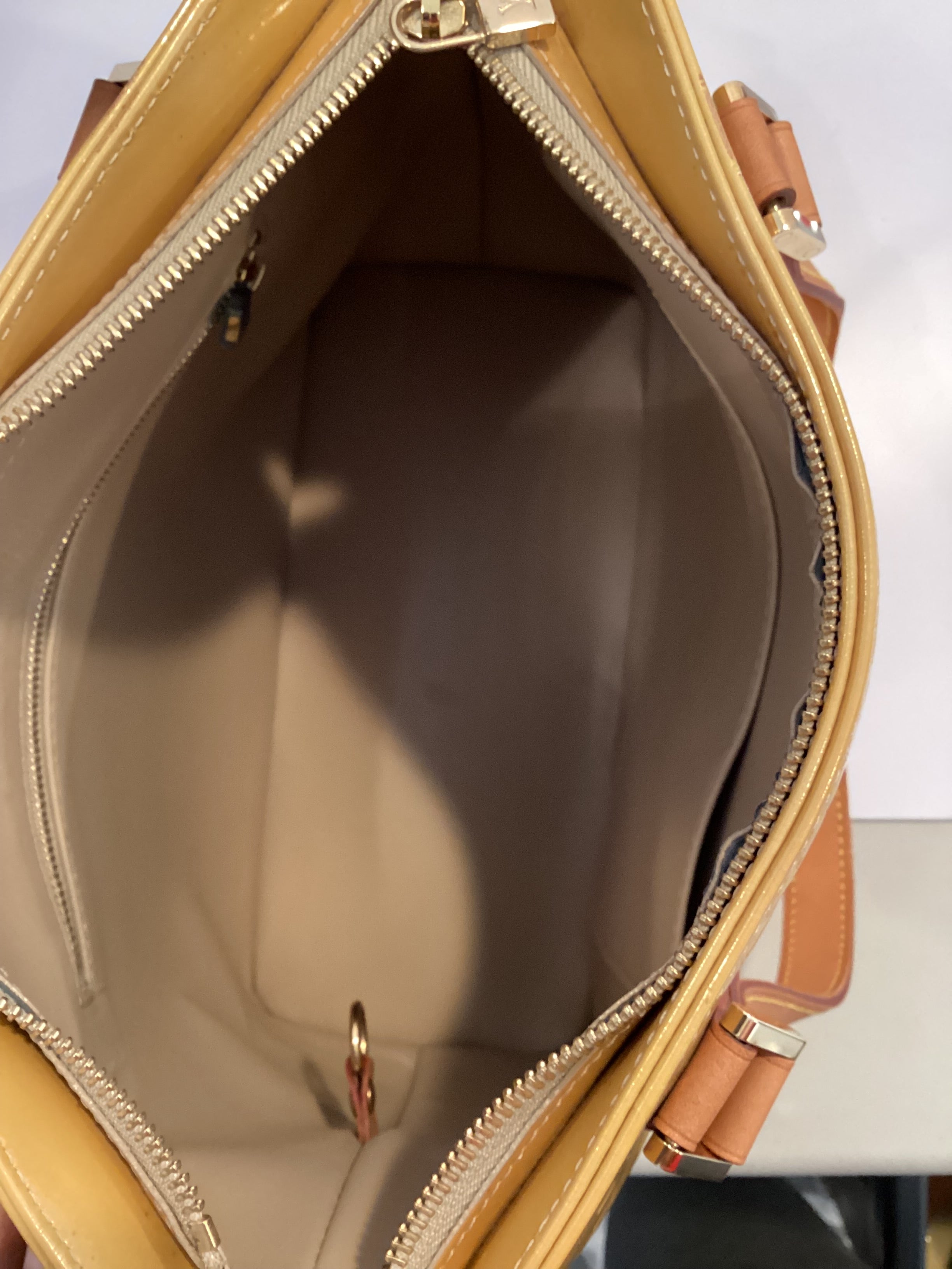 Louis Vuitton Monogram Vernis Handbag