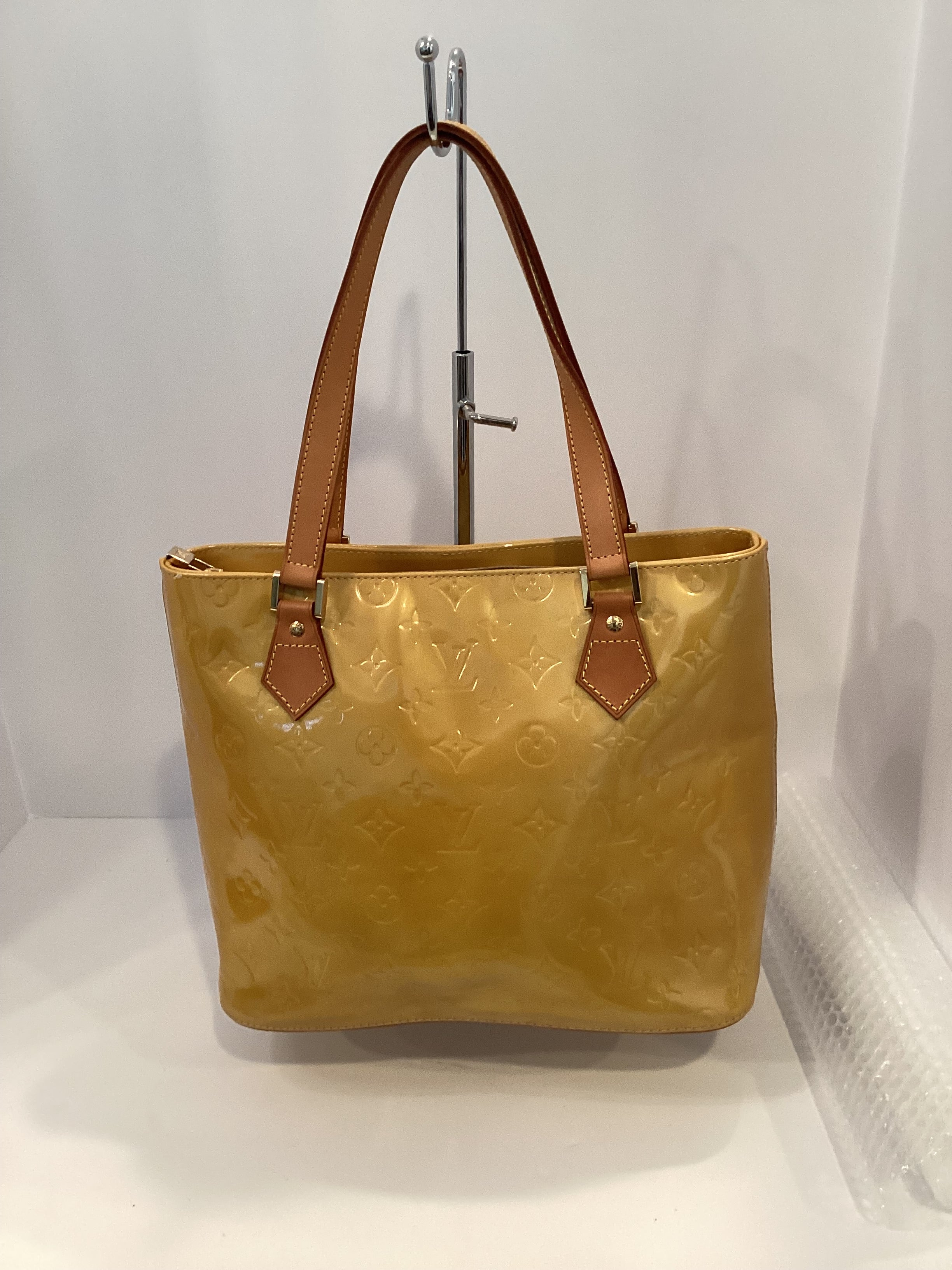 Louis Vuitton Monogram Vernis Handbag